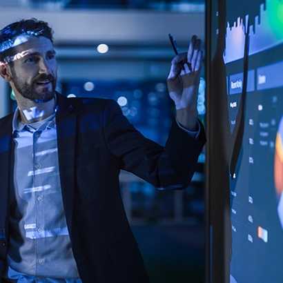 AI在金融服务领域应用的屏幕画面。