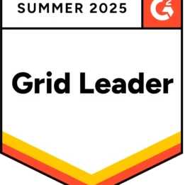 SocialBee Leader G2 badge for summer 2025